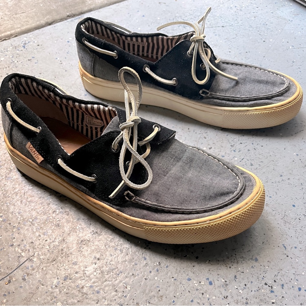 Vans Boat Deck Dock Black Suede
Grey Canvas Upper Shoes 10